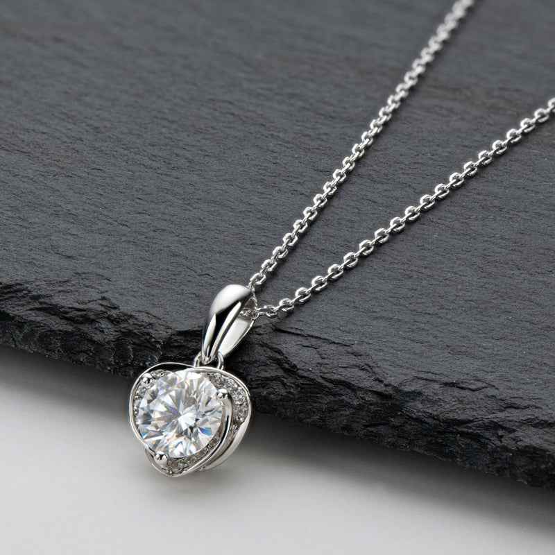 925 Sterling Silver Classic Brilliant Round CZ Heart-shaped Pendant Necklace 8