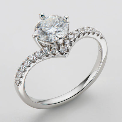 925 Sterling Silver Round Cut CZ V-shaped Classic Ring 6