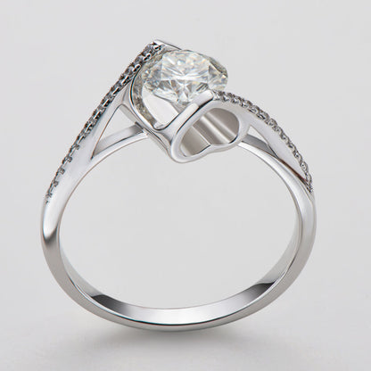 925 Sterling Silver Classic Round Cut CZ Angle Solitaire Ring 10