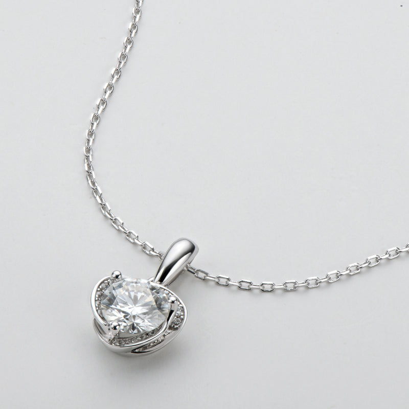 925 Sterling Silver Classic Brilliant Round CZ Heart-shaped Pendant Necklace 10