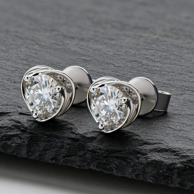 925 Sterling Silver Classic Round Cut Cubic Zirconia Heart-shaped Stud Earrings 10