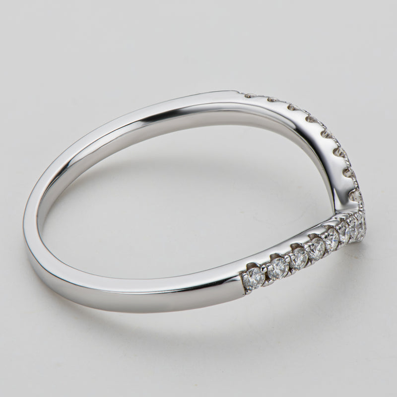 925 Sterling Silver V-Shape Round Cut CZ Ring 9