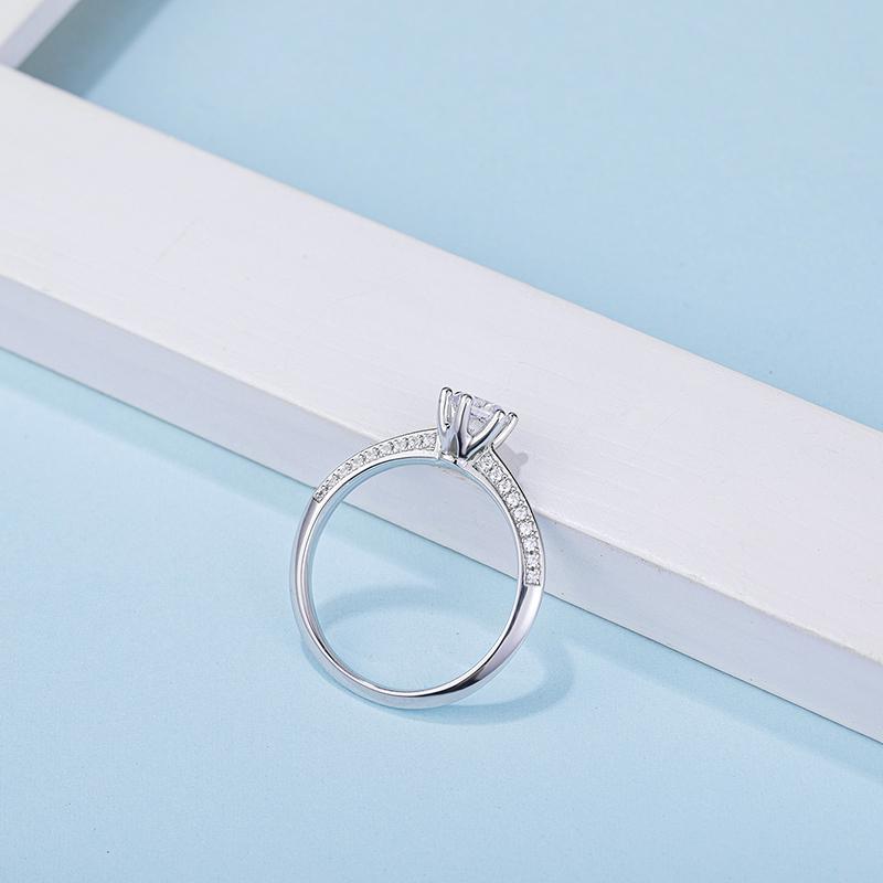 925 Sterling Silver Classic Round Cut CZ Ring 4