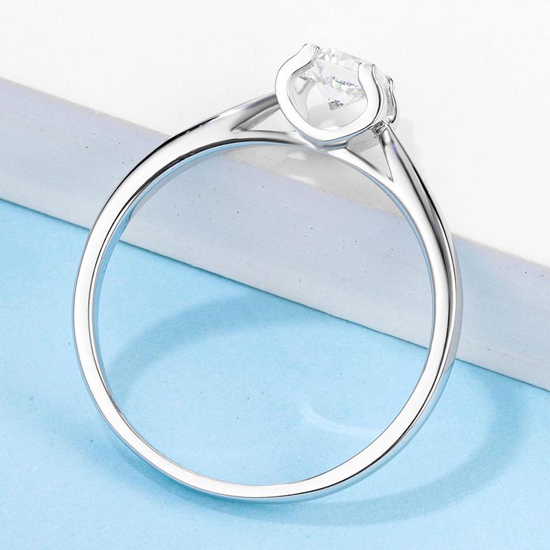 925 Sterling Silver Round Cut CZ Solitaire Ring 4