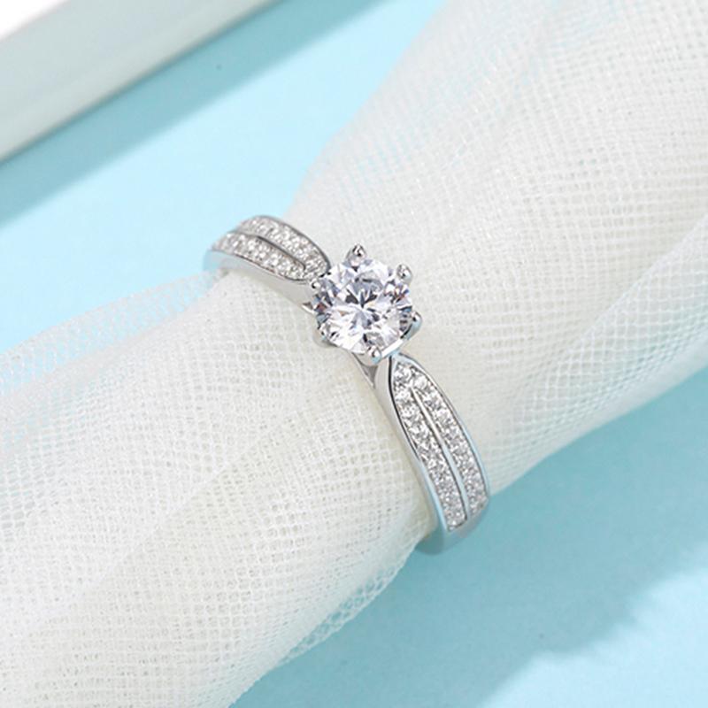 925 Sterling Silver Round Cut CZ Star Queen Ring 6