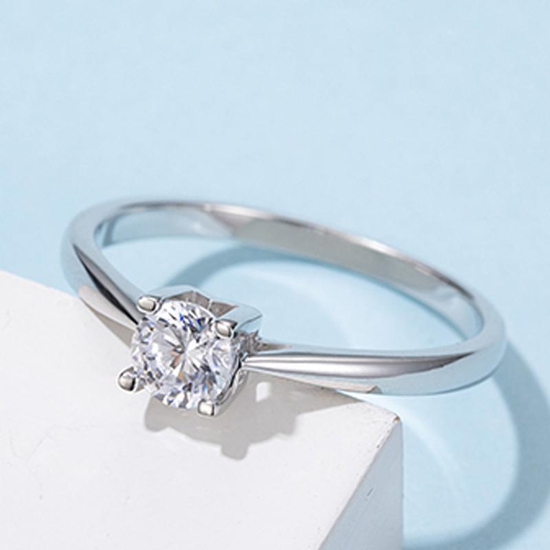 925 Sterling Silver Round Cut CZ Solitaire Ring 3