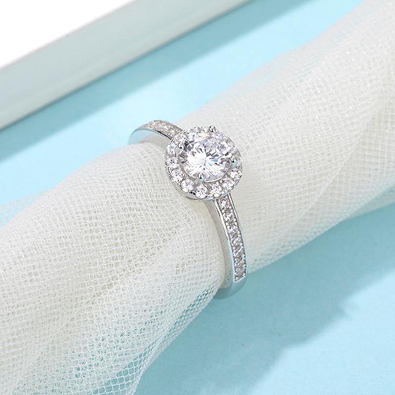 925 Sterling Silver Classic Round Cut CZ Halo Ring 6