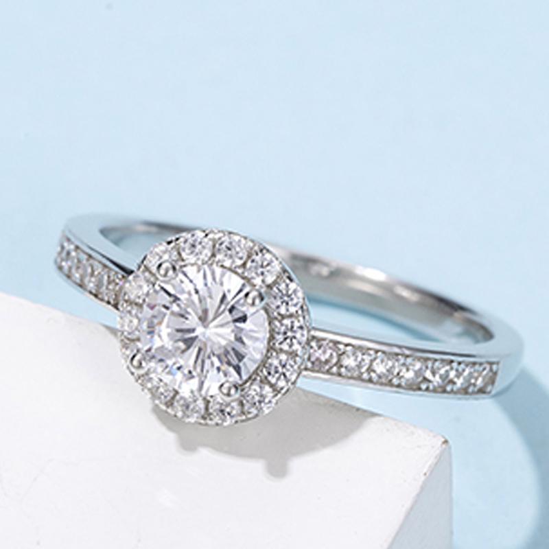 925 Sterling Silver Classic Round Cut CZ Halo Ring 5