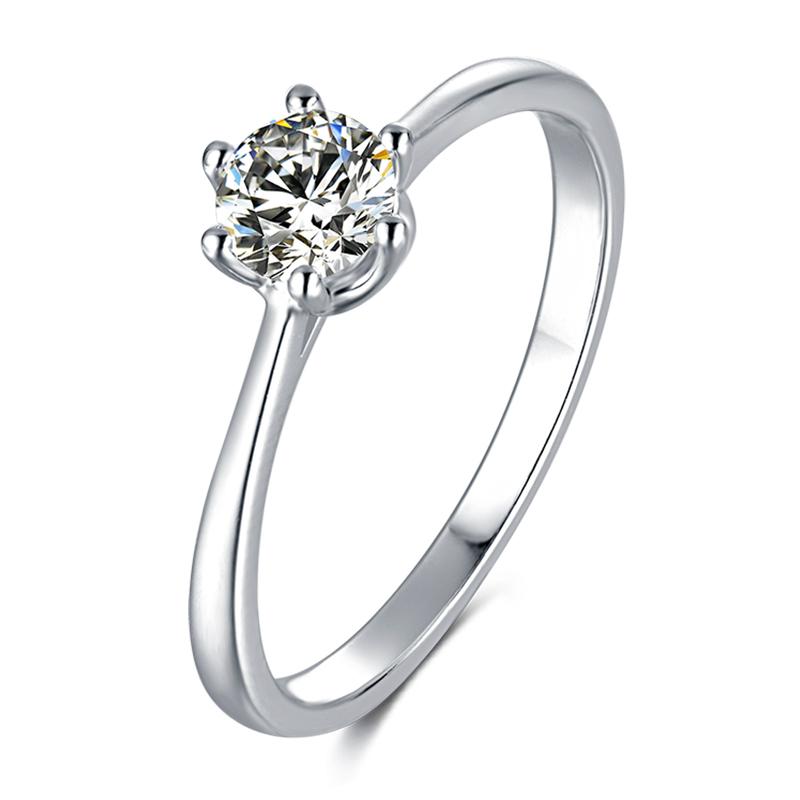 925 Sterling Silver Classic Round Cut CZ Solitaire Ring 1