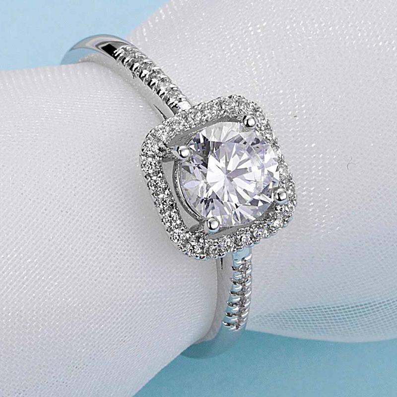 925 Sterling Silver  Classic Round Cut CZ Halo Ring 5