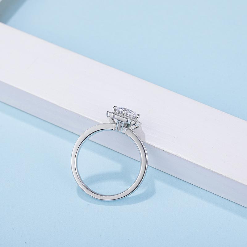 925 Sterling Silver  Classic Round Cut CZ Halo Ring 5