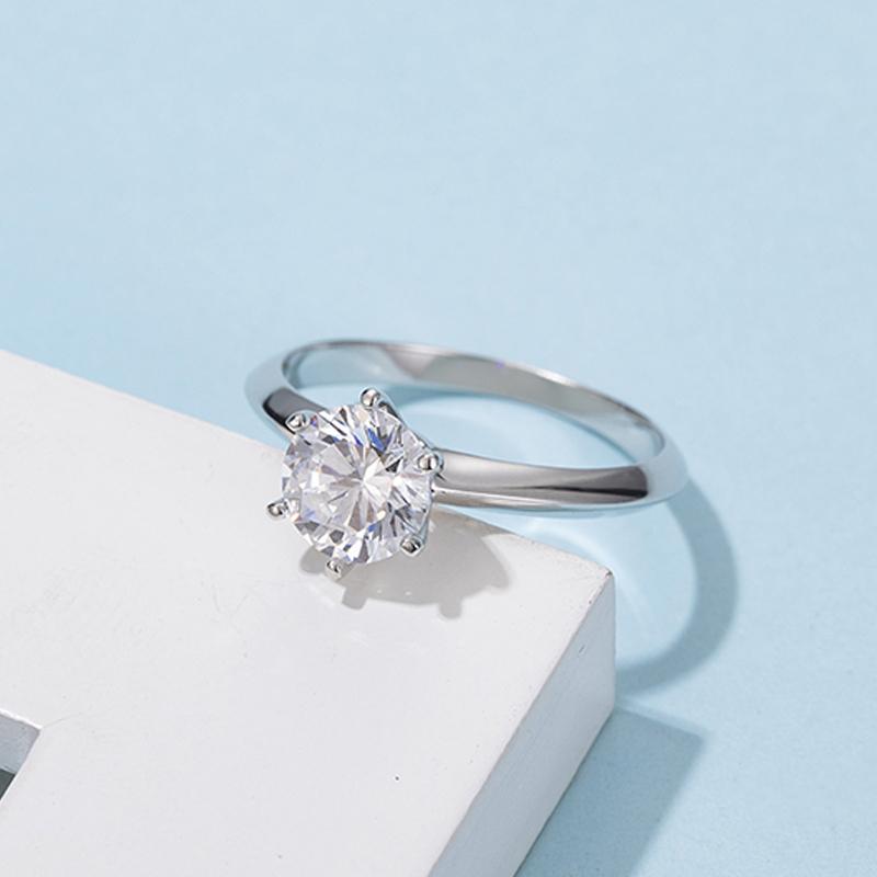 925 Sterling Silver Classic Round Cut CZ Solitaire Ring 6