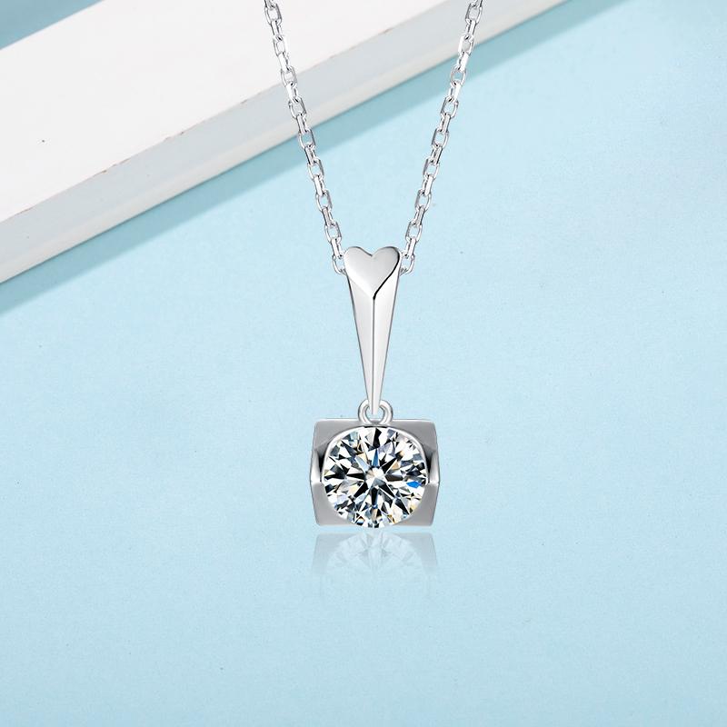 925 Sterling Silver Classic Brilliant Round CZ Pendant Necklace 5