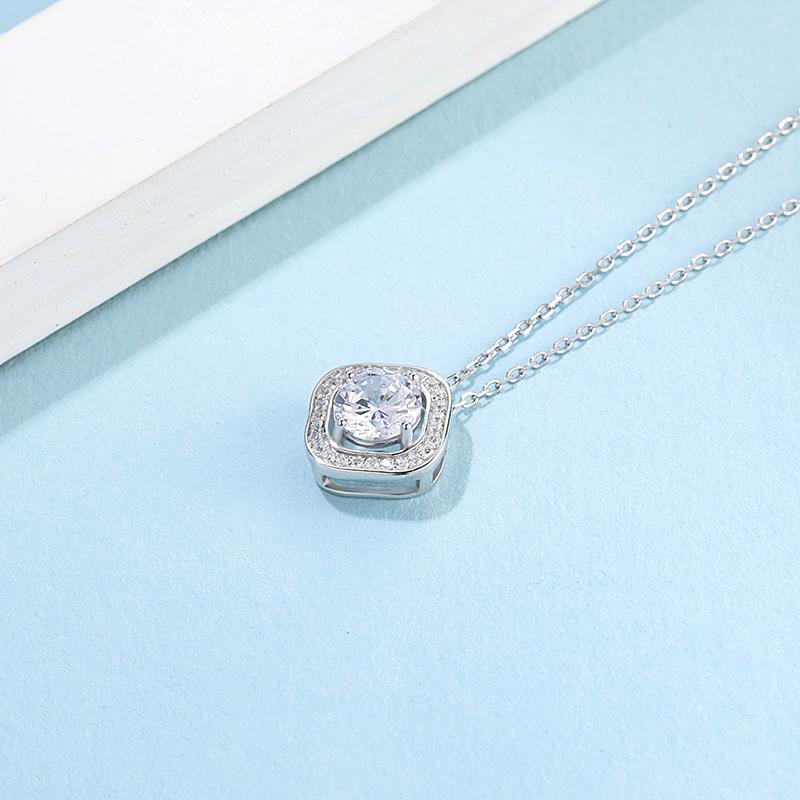 925 Sterling Silver Classic Brilliant Round CZ Pendant Necklace 10