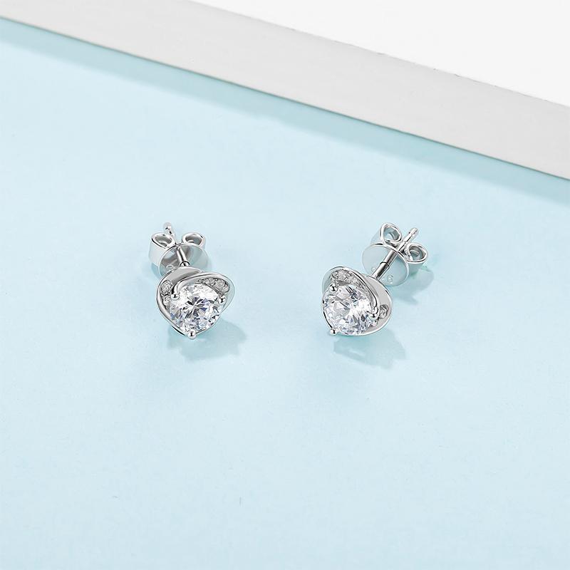 925 Sterling Silver Classic Round Cut Cubic Zirconia Heart-shaped Stud Earrings 4