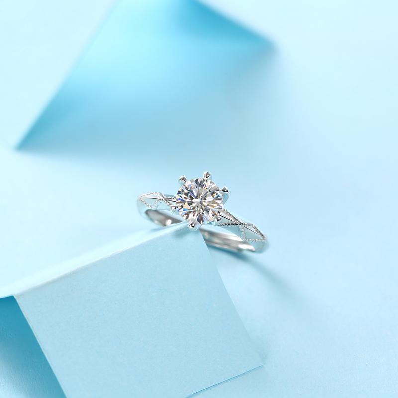 925 Sterling Silver Round Cut CZ Ring 3