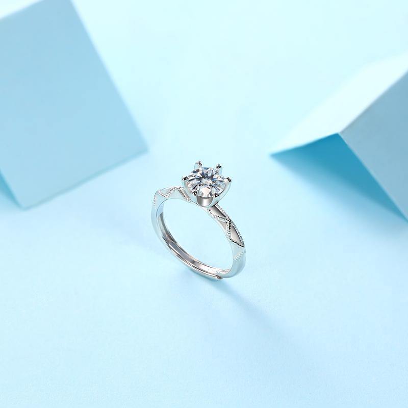 925 Sterling Silver Round Cut CZ Ring 4