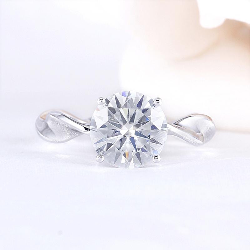 925 Sterling Silver Round Cut CZ Solitaire Ring 6