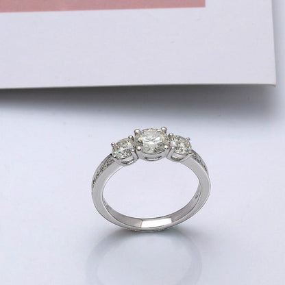 925 Sterling Silver Round Cut CZ Three Stone Ring 4