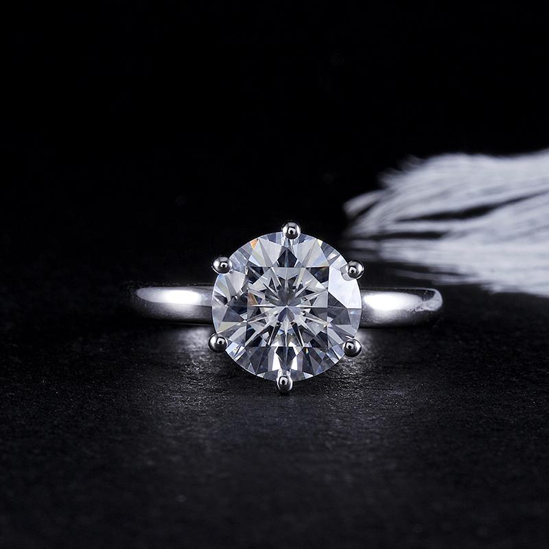 925 Sterling Silver Round Cut CZ Classic Ring 5