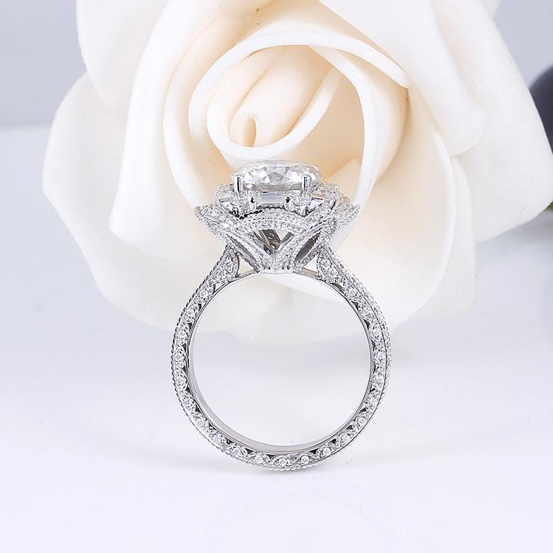 925 Sterling Silver 9mm Round Cut CZ Unique Ring 2