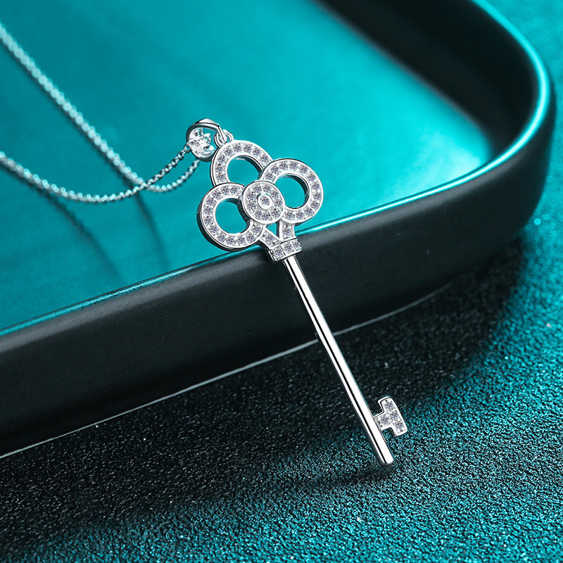 925 Sterling Silver Round Cut CZ Key Pendant Necklace 3