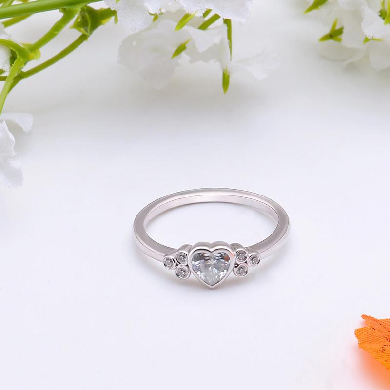 925 Sterling Silver  Heart-shaped CZ Heart Ring 2