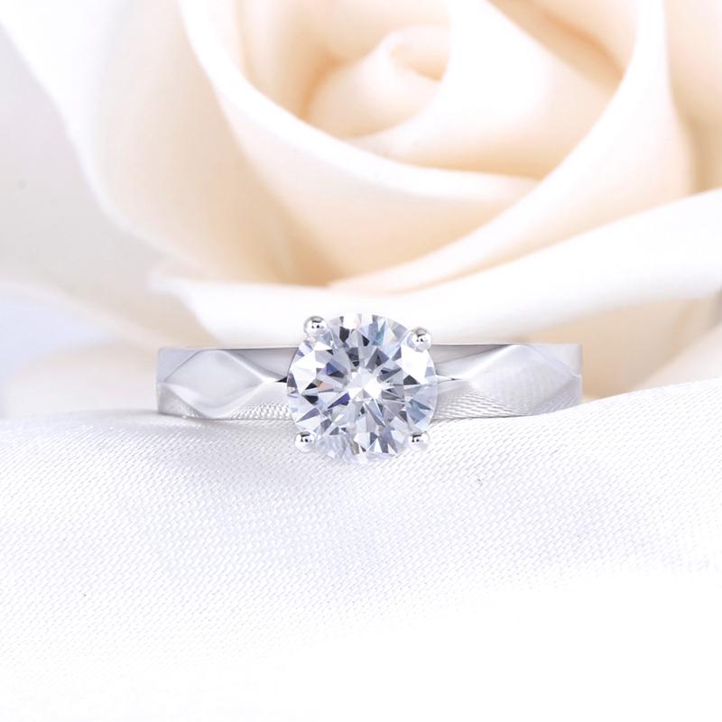 925 Sterling Silver Round Cut CZ Solitaire Ring 4