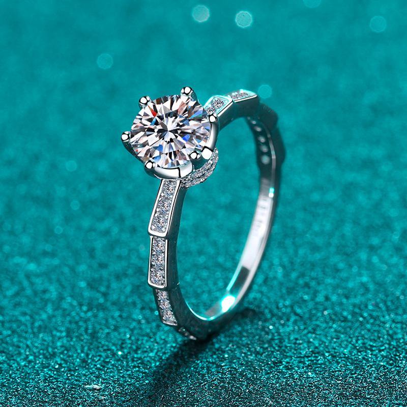 925 Sterling Silver Round Cut CZ Ring 6