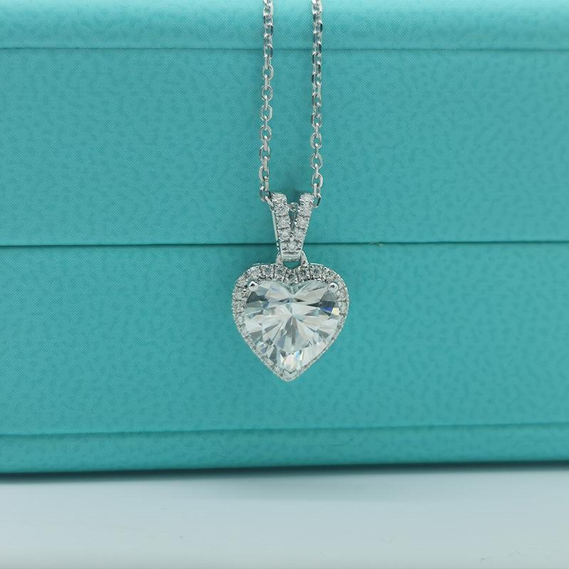 925 Sterling Silver Heart Shaped CZ Classic Pendant Necklace 3