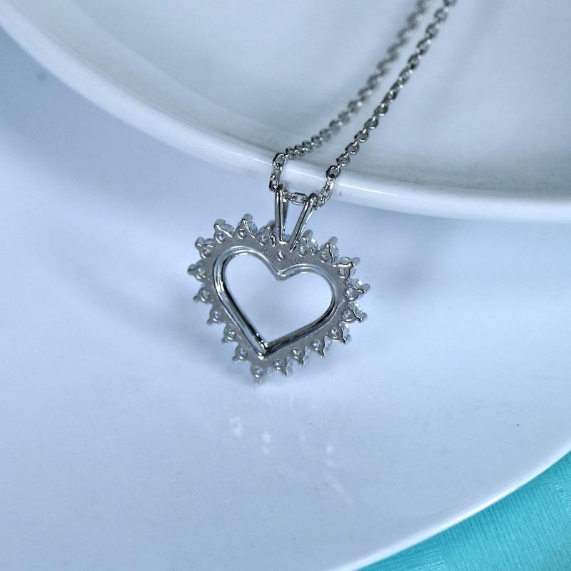 925 Sterling Silver CZ Heart Shaped Pendant Nacklace 3