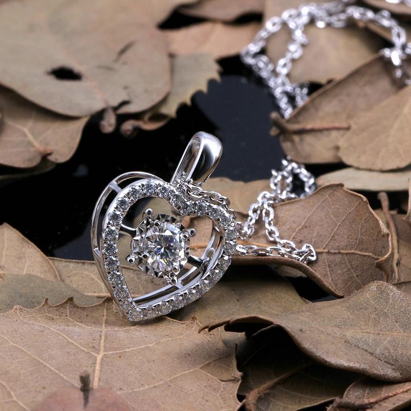 925 Sterling Silver Round Cut CZ Dancing Heart Shaped Pendant Nacklace 2