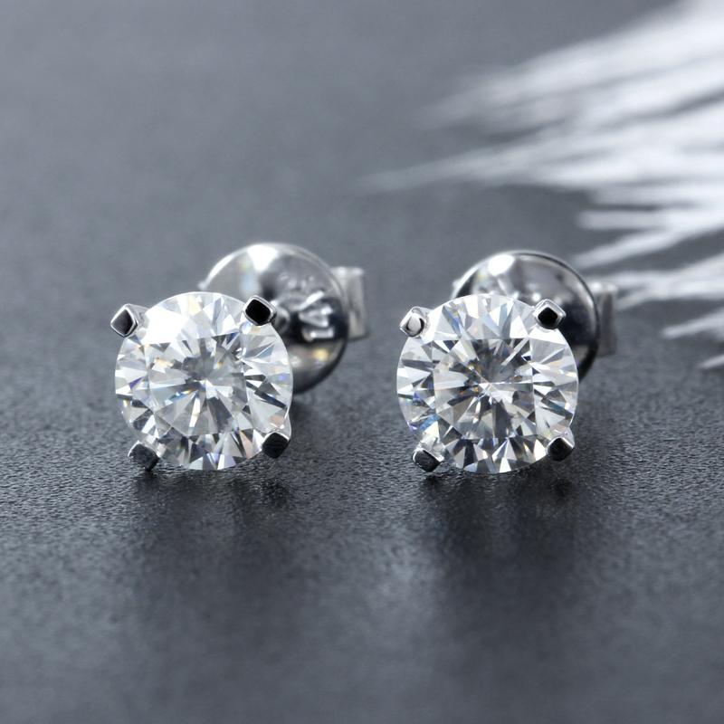 925 Sterling Silver Round Cut Cubic Zirconia Simple Stud Earrings 2