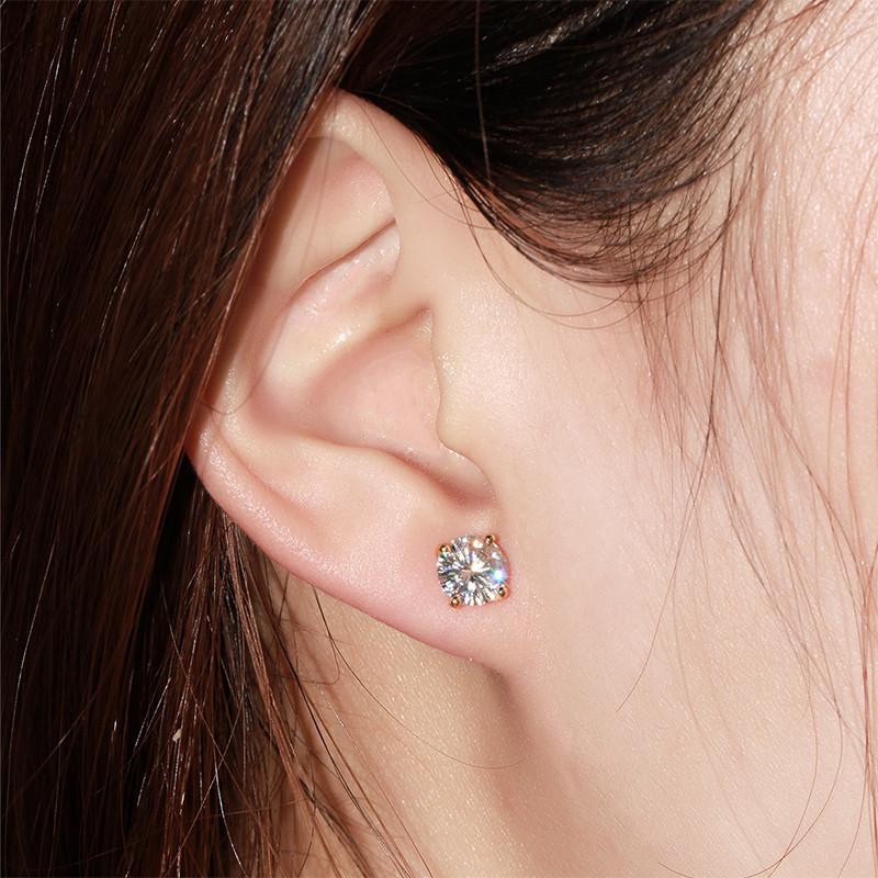 925 Sterling Silver Round Cut Cubic Zirconia Simple Stud Earrings 2