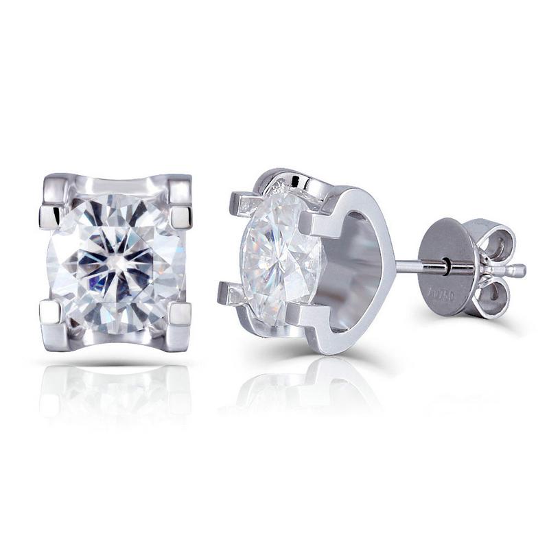 925 Sterling Silver Round Cut Cubic Zirconia Classic Stud Earrings 1