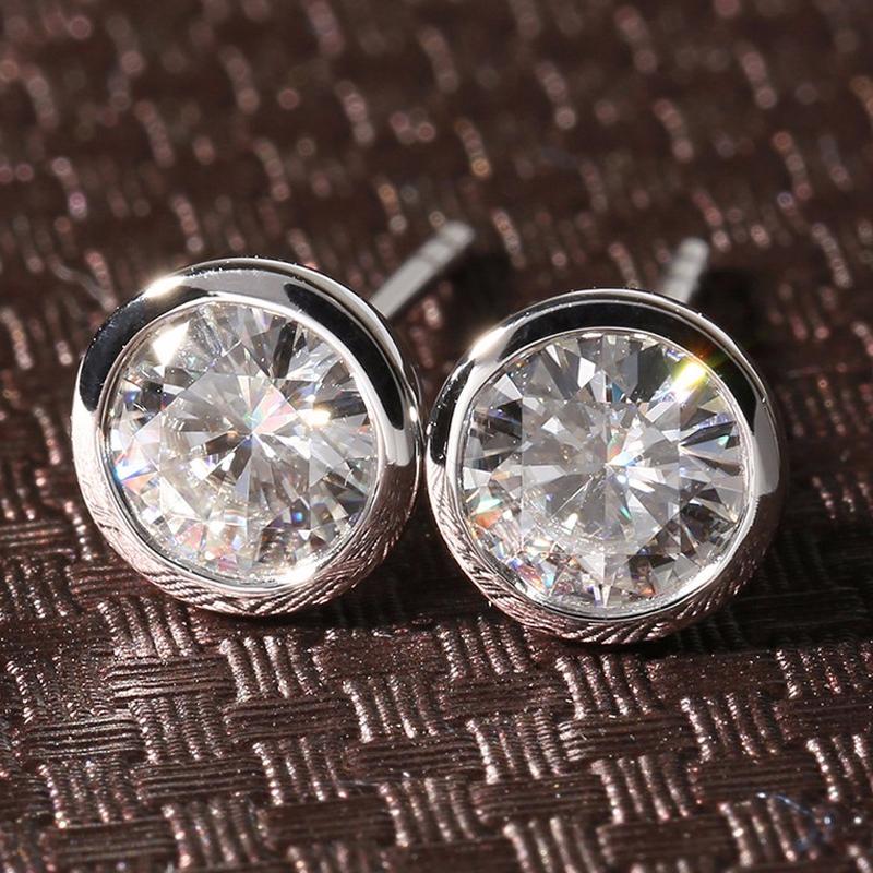 925 Sterling Silver Round Cut Cubic Zirconia Simple Stud Earrings 2