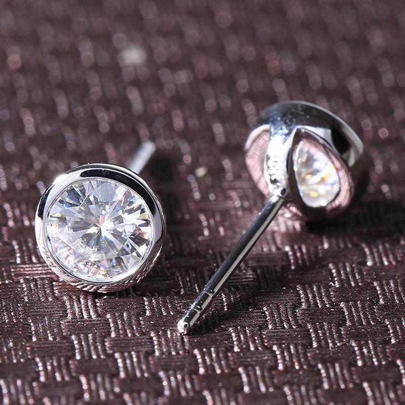 925 Sterling Silver Round Cut Cubic Zirconia Simple Stud Earrings 3