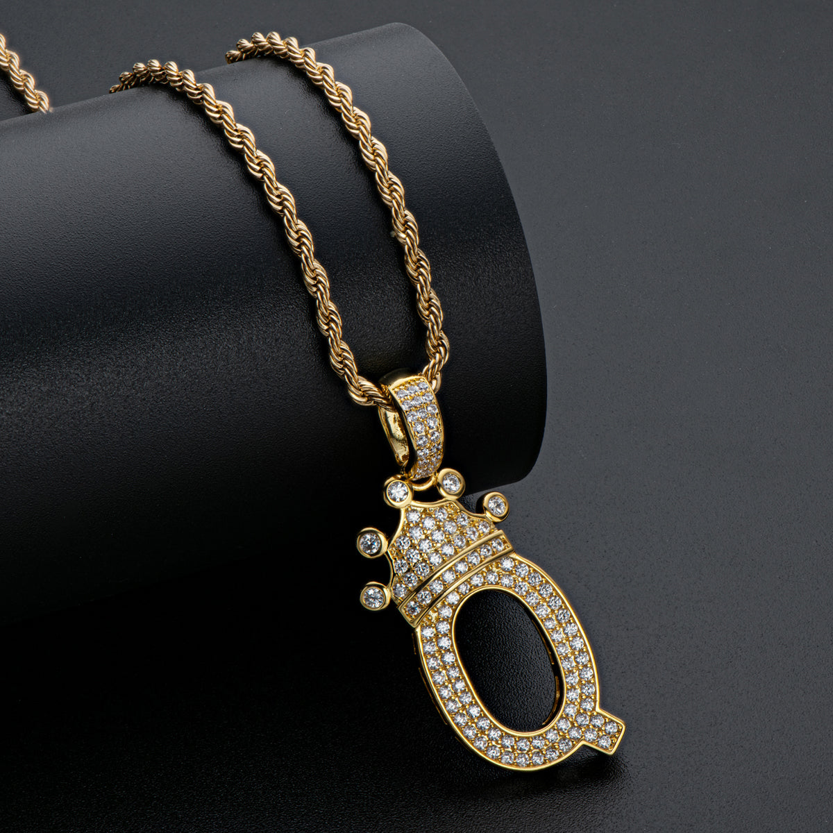 925 Sterling Silver Round Cut Created CZ Hip Hop Micro Pave The Letter Q Pendant Necklace 7