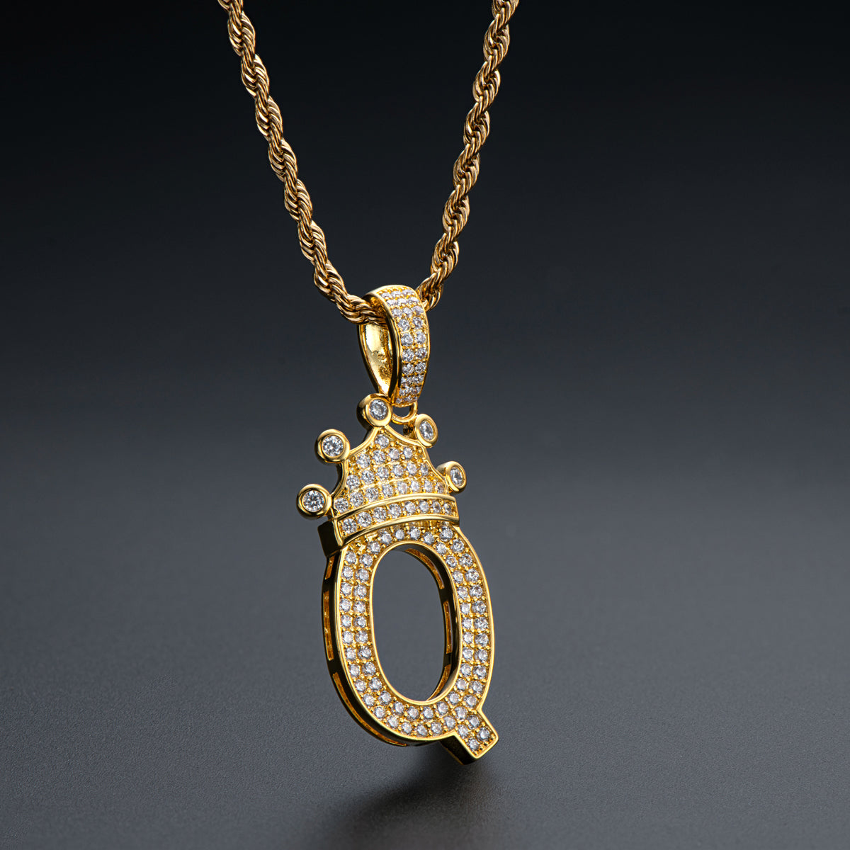 925 Sterling Silver Round Cut Created CZ Hip Hop Micro Pave The Letter Q Pendant Necklace 9