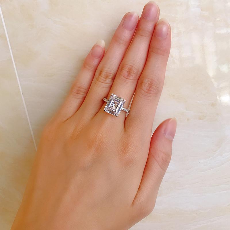 925 Sterling Silver Emerald Cut CZ Ring 9