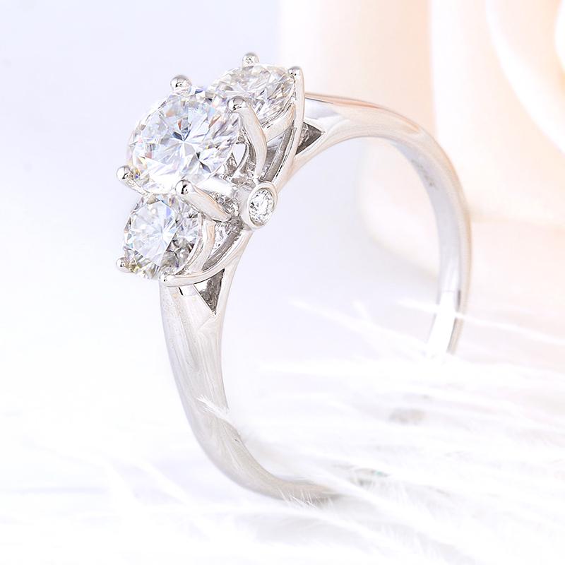 925 Sterling Silver Round Cut CZ Three Stone Ring 4