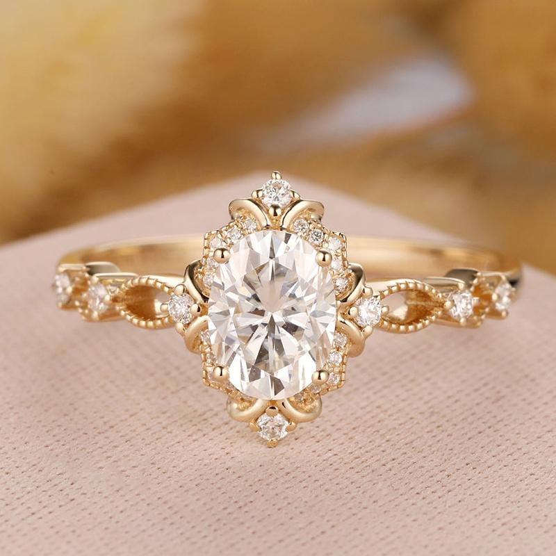 925 Sterling Silver  Round Cut CZ Vintage Ring 1