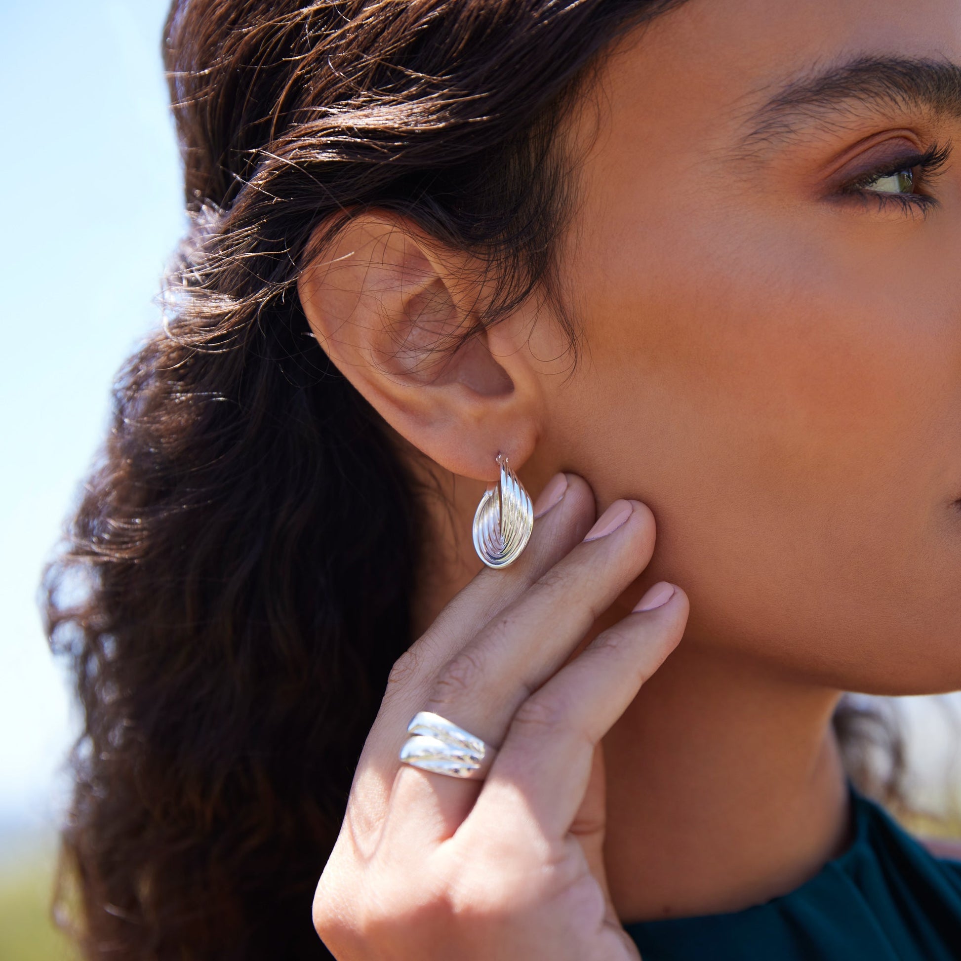 20mm Revival Round Silver Hoop Earrings 2