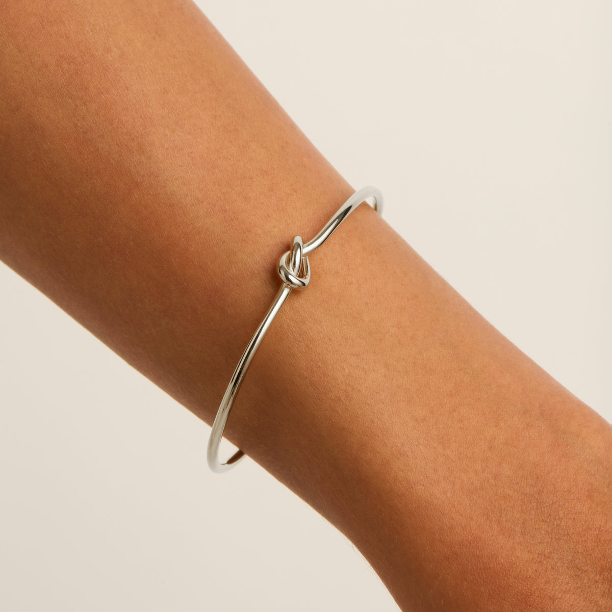 50mm Nature’s Knot Cuff Silver Bracelets 3