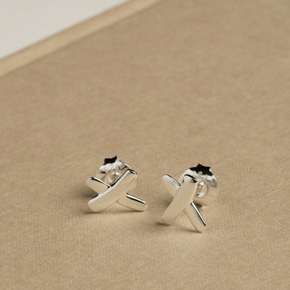 Kiss Stud Silver Earring 4