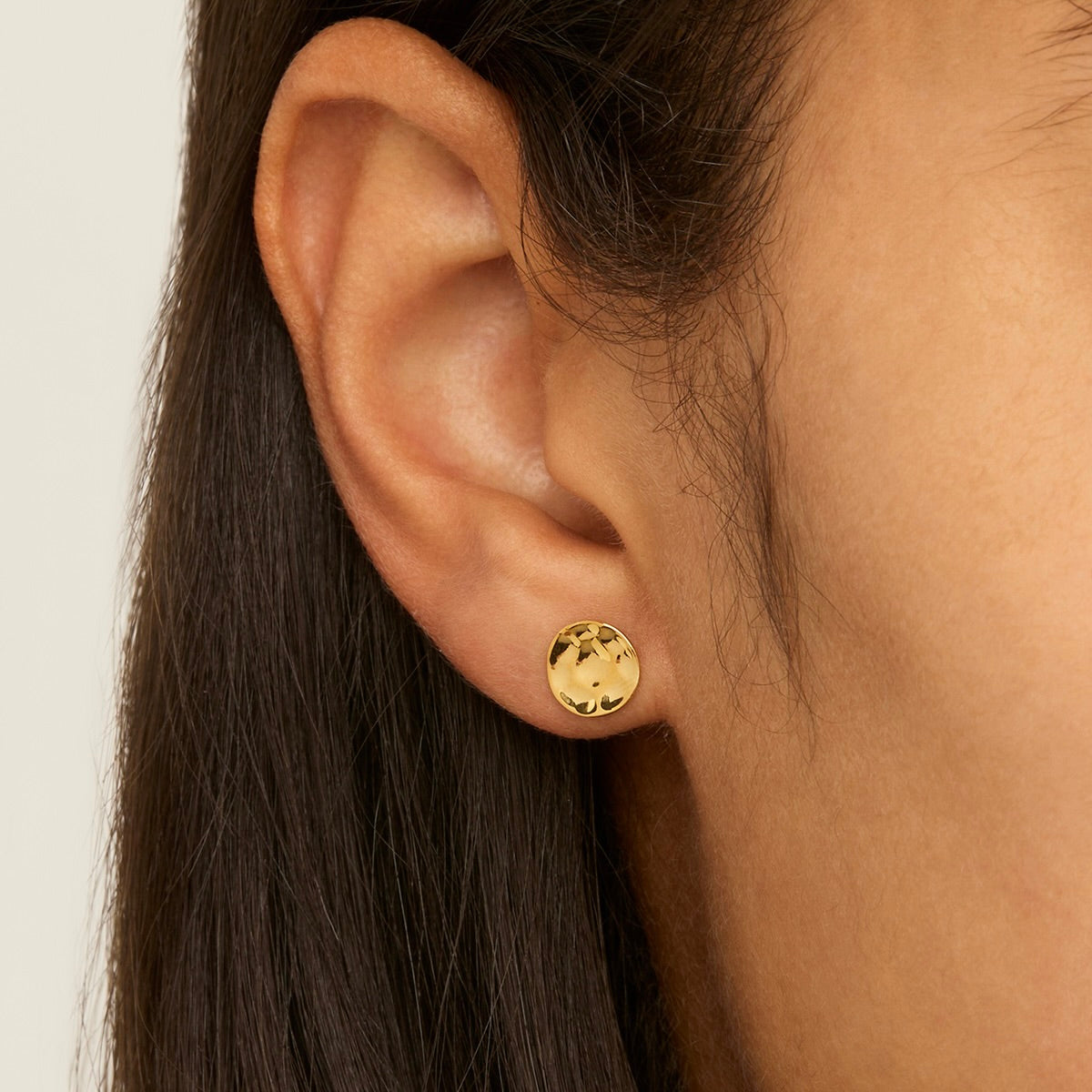 Double Beat Round Shape Stud Earring 4