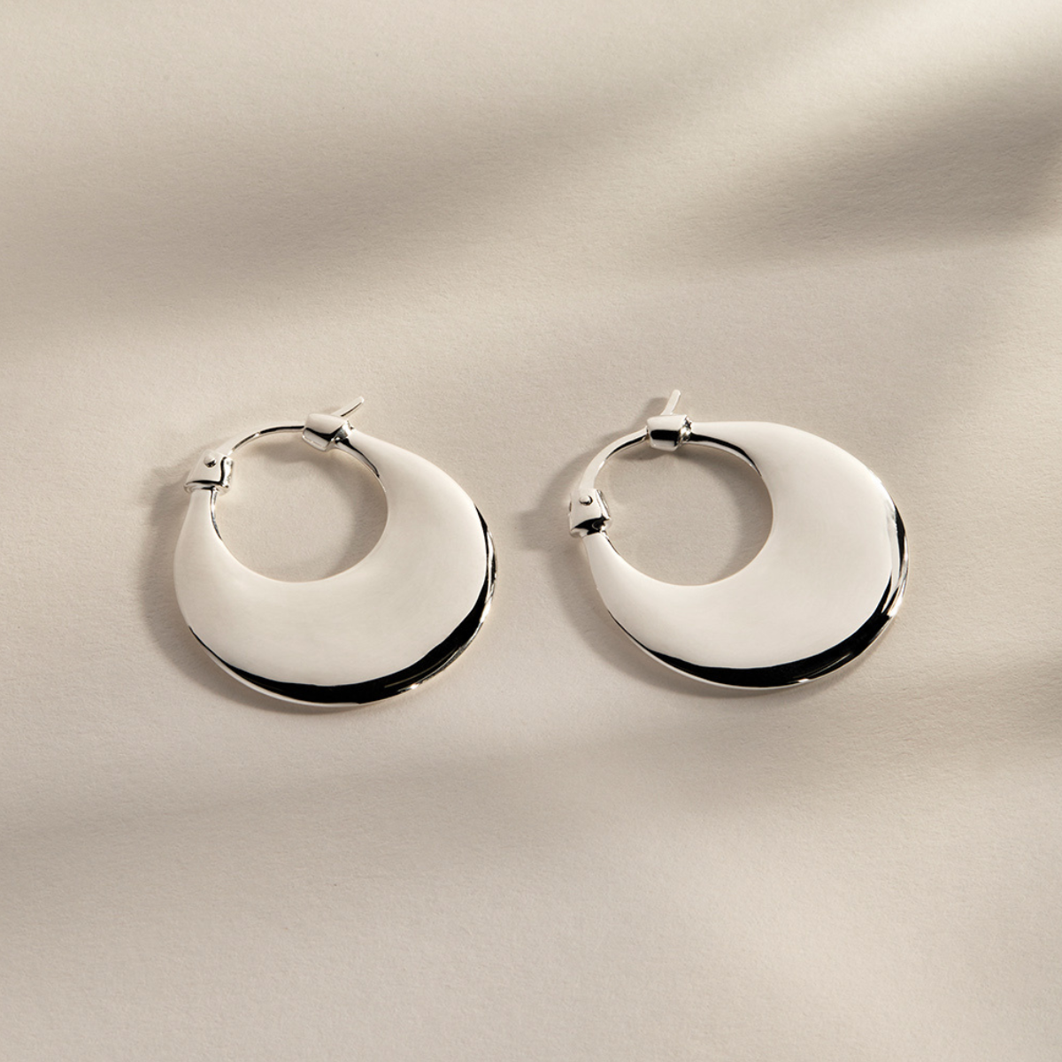 Cresence Hoop Earrings 2