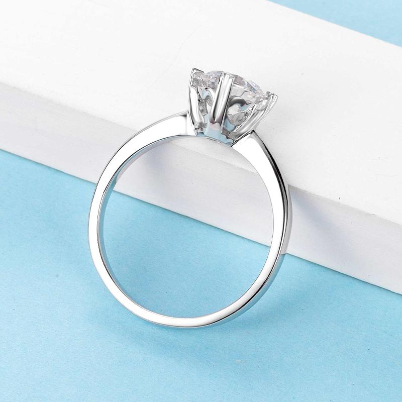 925 Sterling Silver  Classic Round Cut CZ Four Prong Solitaire Ring 6