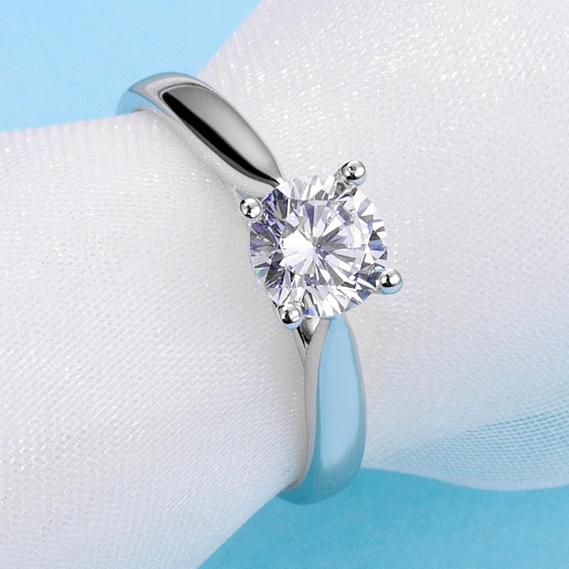 925 Sterling Silver Classic Round CZ Solitaire Ring 5