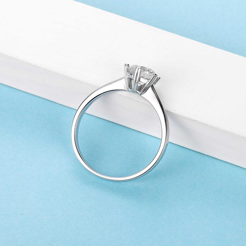 925 Sterling Silver Classic Round Cut CZ Six Prong Solitaire Ring 8